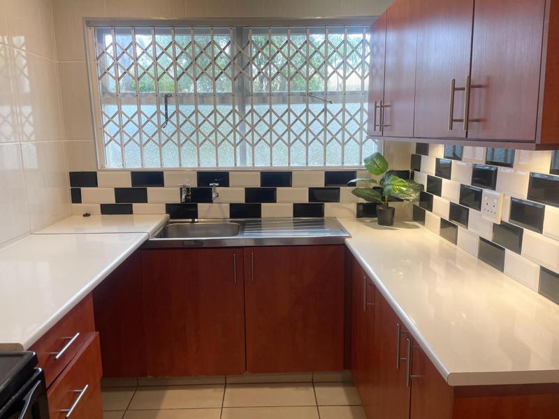 2 Bedroom Property for Sale in Kenilworth Western Cape
